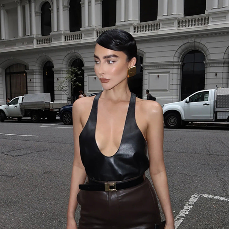Effortless Style: The Ribbed Tank That Does the Work